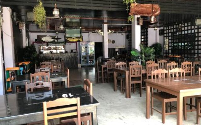 Sout Jai Guest House & Restaurant