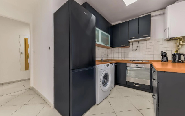 Four Seasons Apartment - FREE PARKING