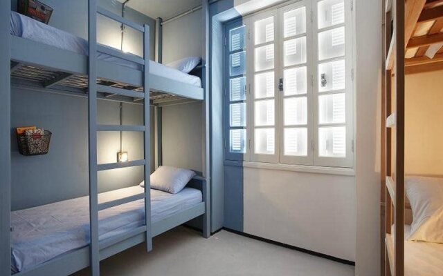 Contemporaneo Hostel