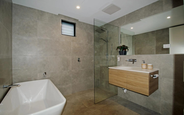 Shellharbour Seaview Luxury Escape