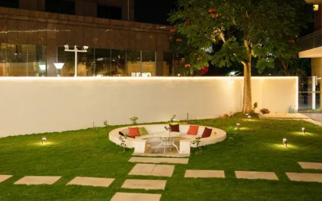 Xishuangbanna Jinghong No.1 Mansion (Splashing Square)