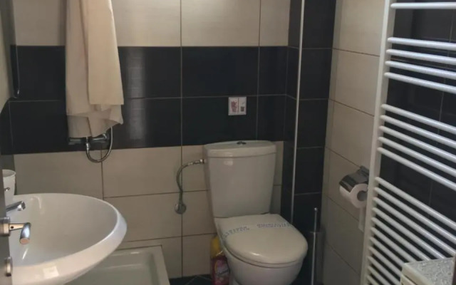 Iris Deluxe Suites 1