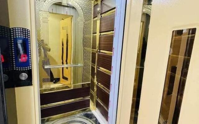 منتجع العوام بيتش