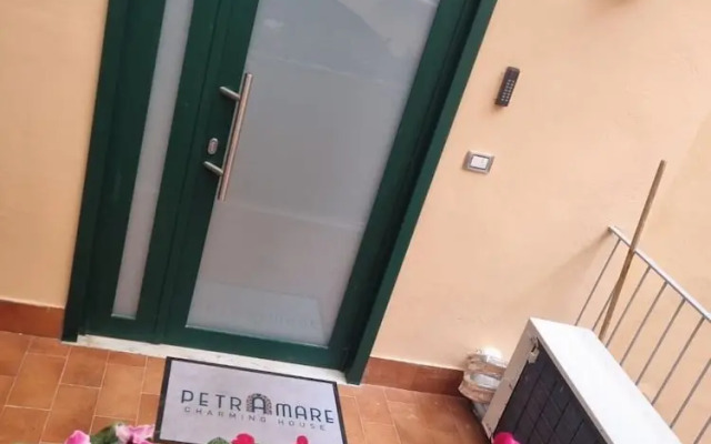 Petramare Charming House