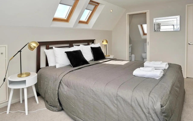 Regents 94B - Christchurch Holiday Homes