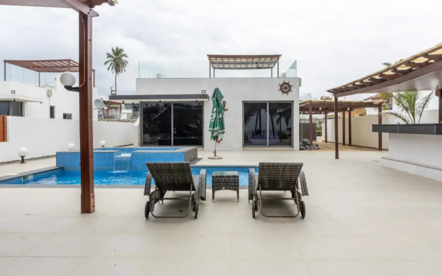 Tills Beach Resort