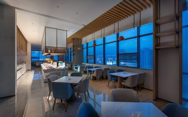 Holiday Inn Express Bazhong Center by IHG