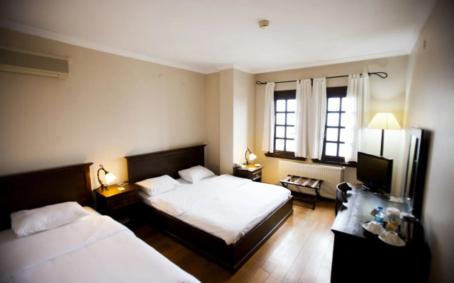Zinos Hotel