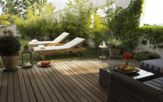 Pavi Apts Ljubljana - Private Rooftop Swimming pool