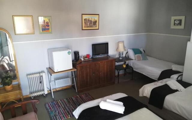 Suzie's Coffee Shop Accommodation