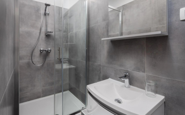 Luxury Studios & Room Five