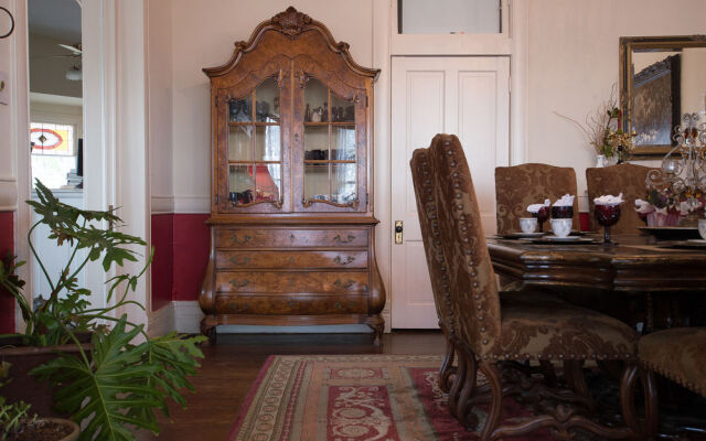 Munzesheimer Manor B&B