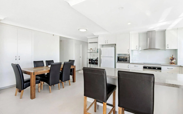 ULTIQA Beach Haven At Broadbeach