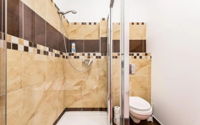 BERTA - 4 Bedrooms, 3 Baths