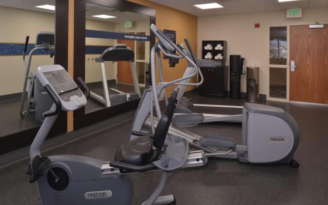 Hampton Inn & Suites Bakersfield North-Airport