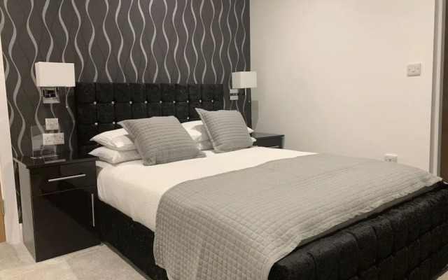 Modern city centre studio apartment!