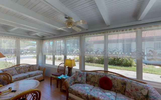 Barronhaus 4 Bedroom Home