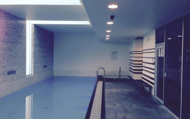 Breakwater Apartment