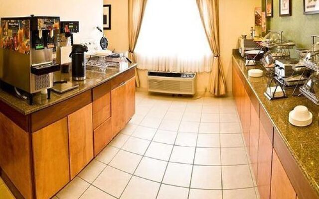 Fairfield Inn & Suites Burlington