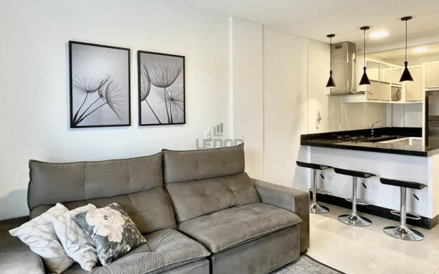 039 - Lindo apto com 02 dormitórios em Bombas