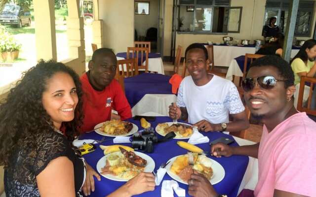 Ssese Islands Beach Hotel - Hostel