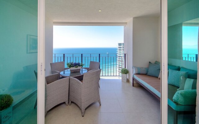 Stunning Upgraded Condo All Oceanfront