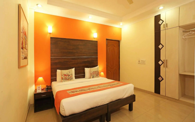 OYO Flagship 477 HUDA City Centre