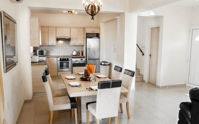 Rent Private Villa 035