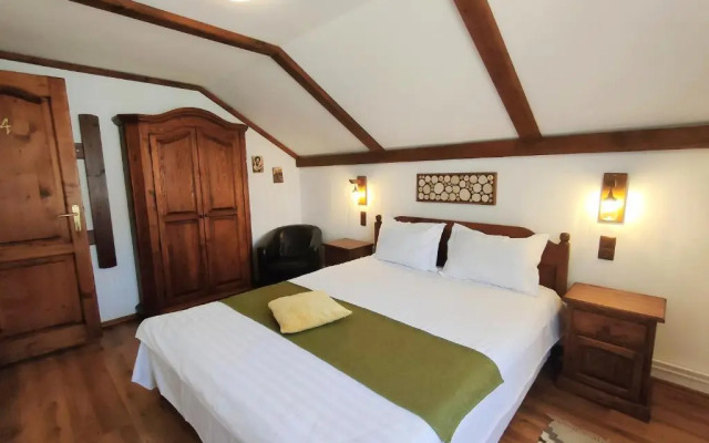 Pension Nea Marin