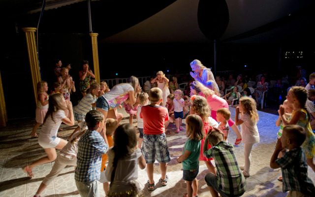 Pyxis Point Hotel - All Inclusive