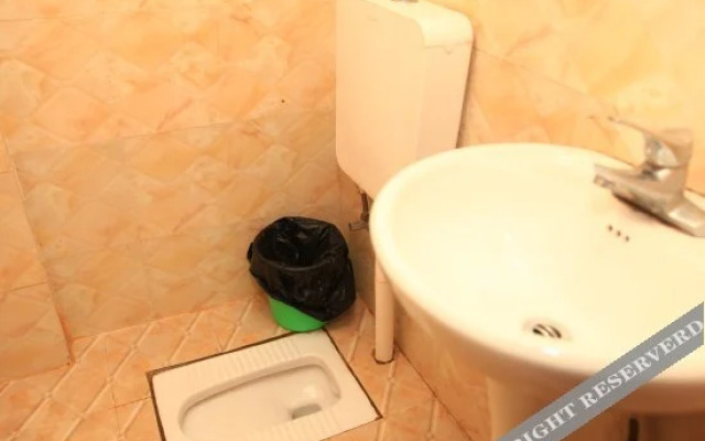 Qingwan Hostel (Chongqing Daping Metro Station Store)