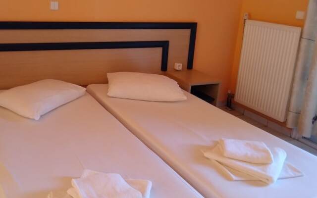 Polychrono Beach Hotel