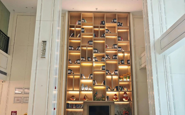 Vienna International Hotel (Zhaoqing Dinghushan Wanda Plaza Branch)