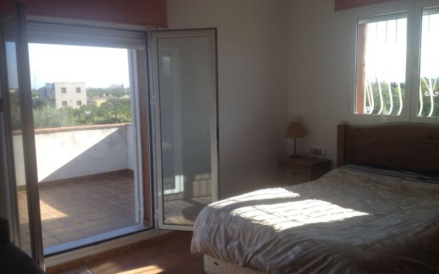 House With 4 Bedrooms in Oliva, With Wonderful Mountain View, Private