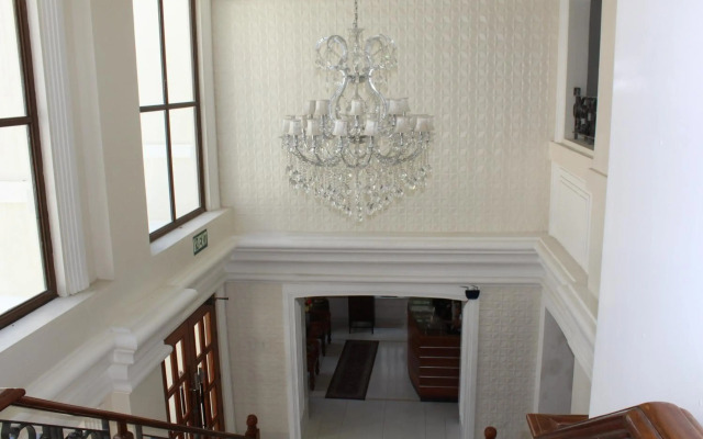 Ciudad Fernandina Hotel
