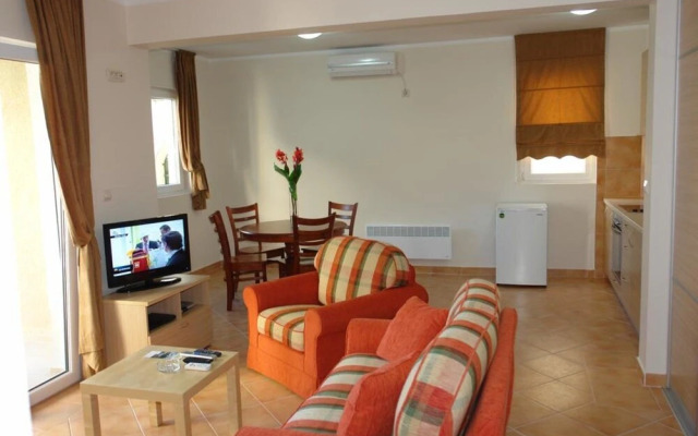Franeta One-bedroom Apartment, Ground Floor No.1