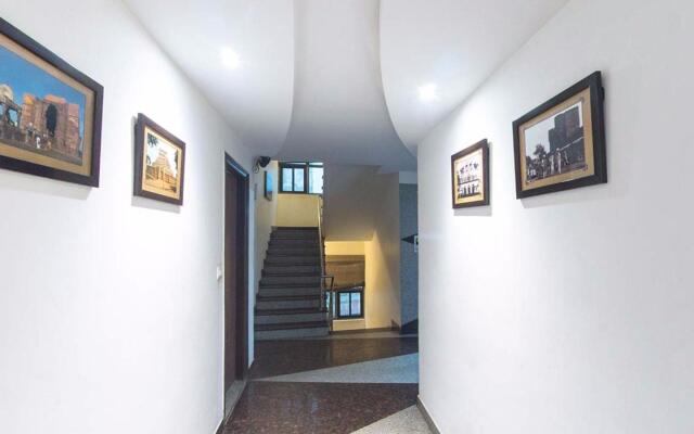 OYO 5839 Hotel Mohit Regency