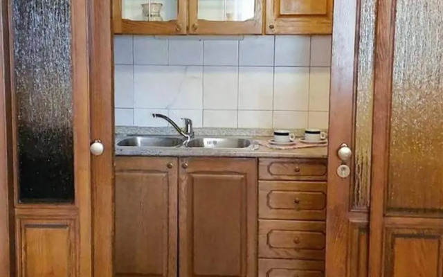 Apartments by the sea Brela, Makarska - 18356