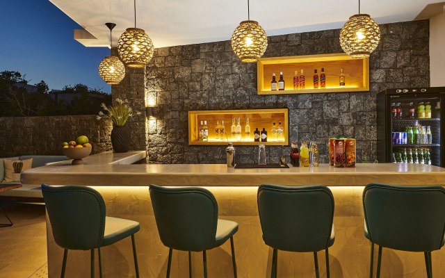 Mountain and Sea Suites