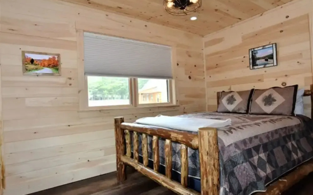 Back Lake Lodges Eagles Nest