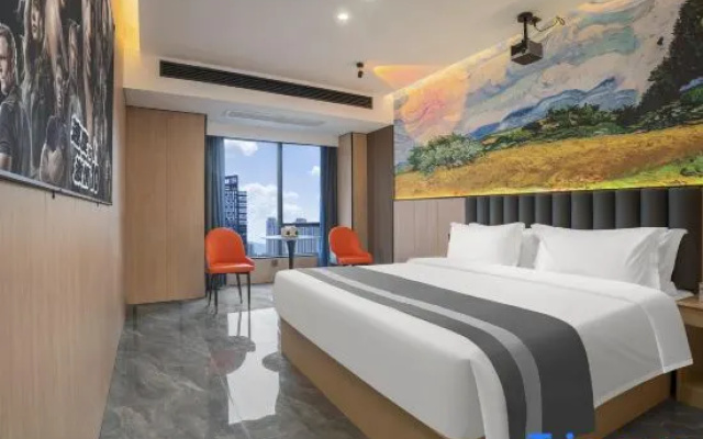 Moning Hotel