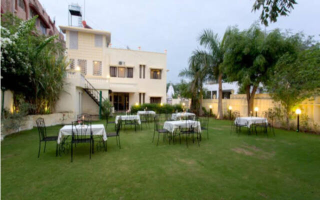 OYO 9666 Hotel The Fateh