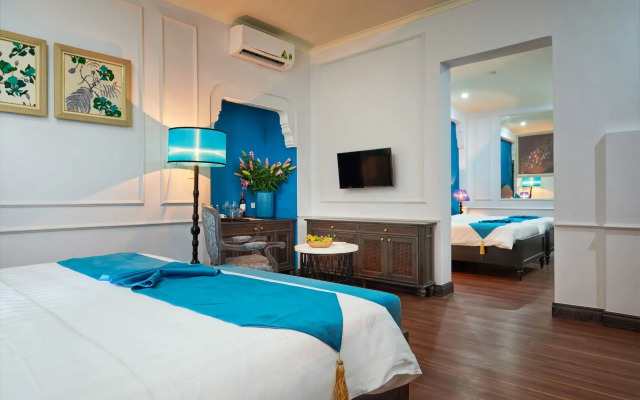 Manoir Des Arts Hotel