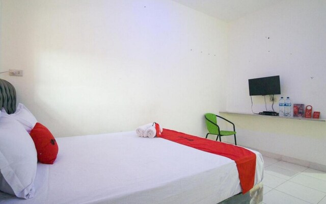 Perhatian II by RedDoorz