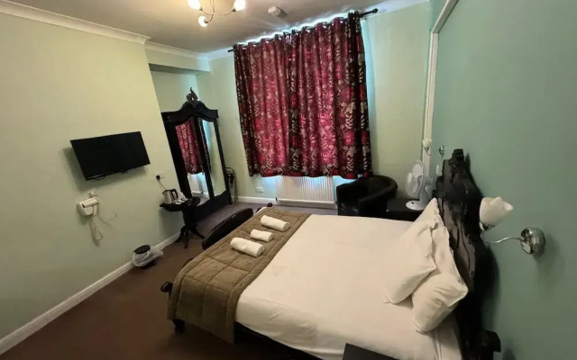 The George Hotel