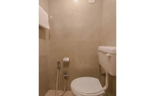 Hotel Stay Land by OYO Rooms