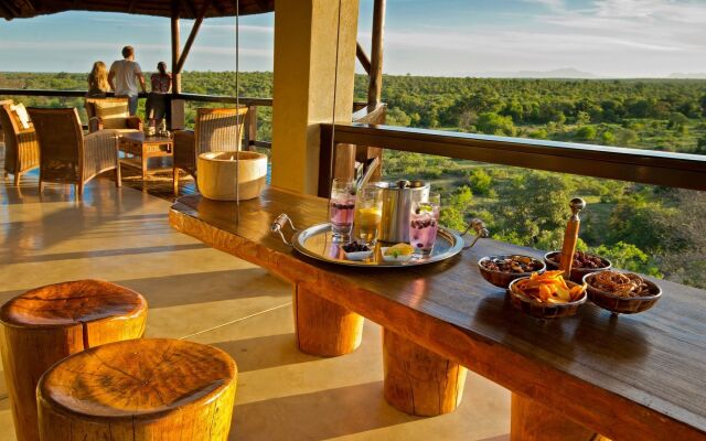 Makumu Private Game Lodge
