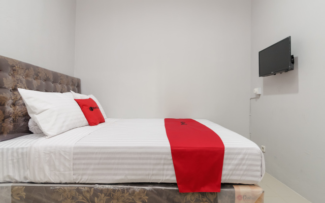 RedDoorz @ Jalan Demang Lebar Raya Palembang