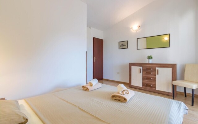 Amazing Home in Pula With Wifi and 2 Bedrooms