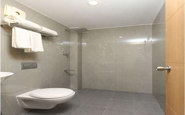 Pearl Mylapore By OYO Rooms